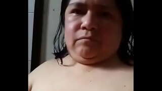 ���ுதிர்ந்த குளியலறையில்