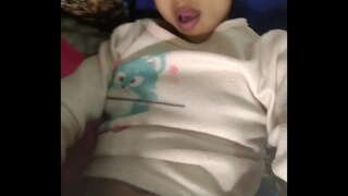 Niara cán đôi mắt của bạn