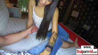 Chudá amatérske ázijské coura používa spoza o BWC