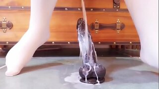 AZIJOS MERGINA TURI BŪTI